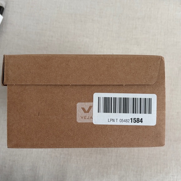 NEW Veja Campo White & Black Sneakers | Size 6 / EU 37 | New in Box (NIB) - Picture 13 of 17